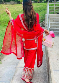 Sadia Khan Outfit